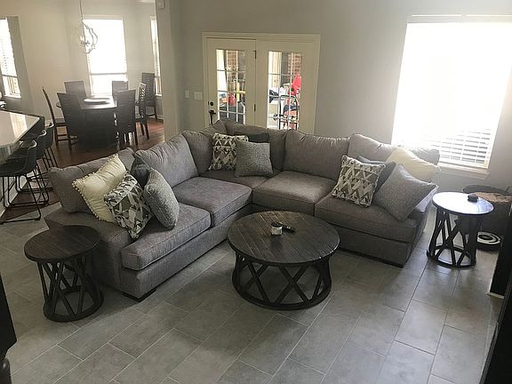 4th image of 6601 S Silverthorne Ln