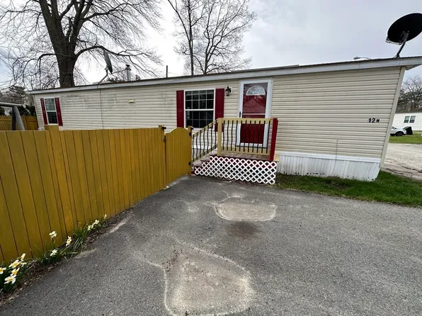 194 Lafayette Rd Trlr 12N, Salisbury, MA 01952