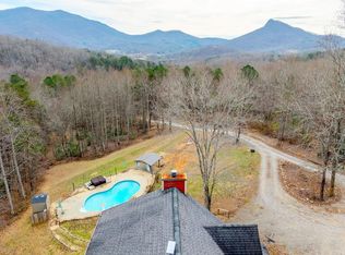 202 Bell Orchard Dr, Hayesville, NC 28904