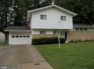 5108 Acorn Dr, Temple Hills, MD 20748