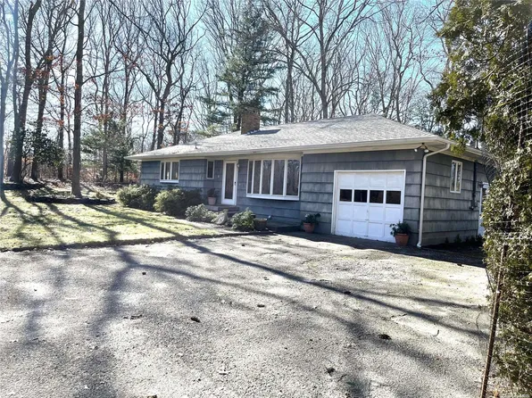 55 Chauncey Road, Flanders, NY 11901