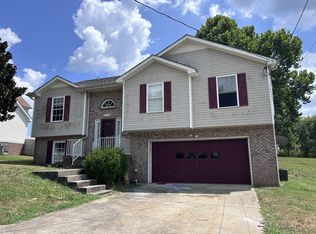 2600 Elkmont Dr, Clarksville, TN 37040