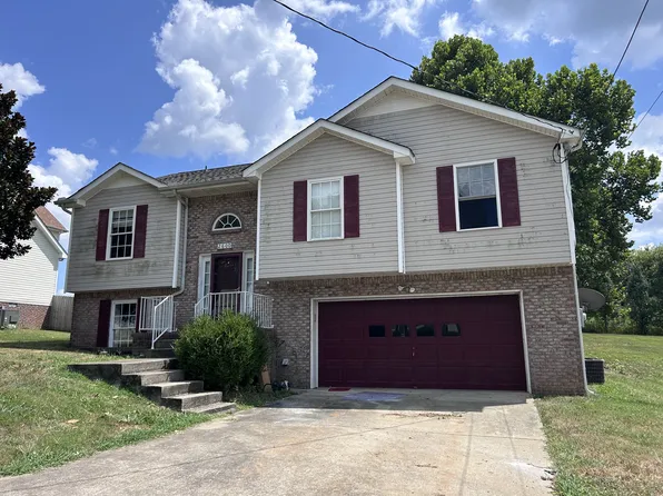 2600 Elkmont Dr, Clarksville, TN 37040