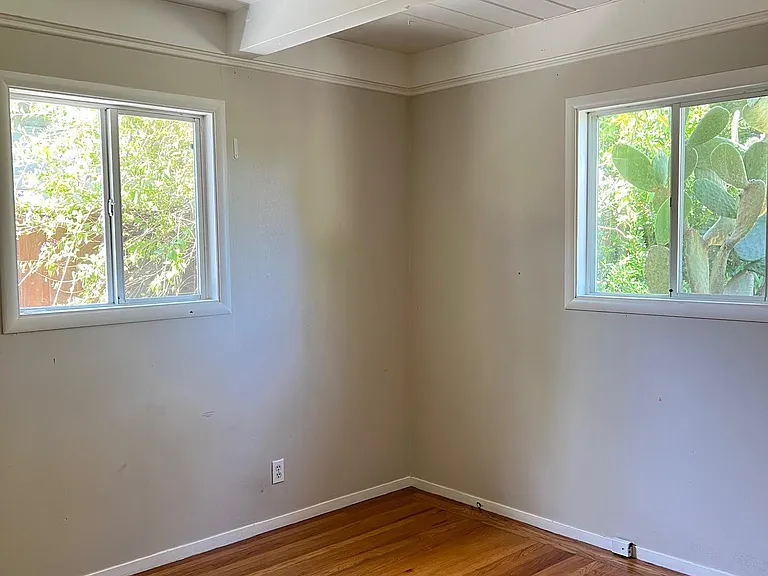 565 Manzanita Ave — Photo 12