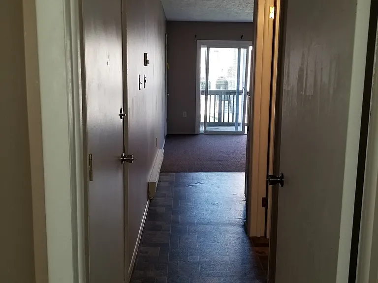 75 Ridgeway St #3 — Photo 13