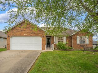 822 S Birchwood Ln, Nixa, MO 65714
