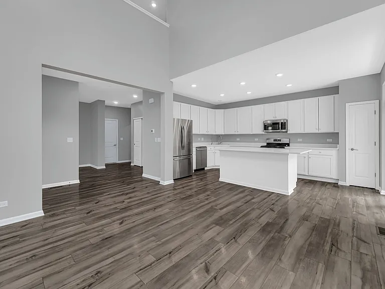 1537 Kraft Ave — Photo 6