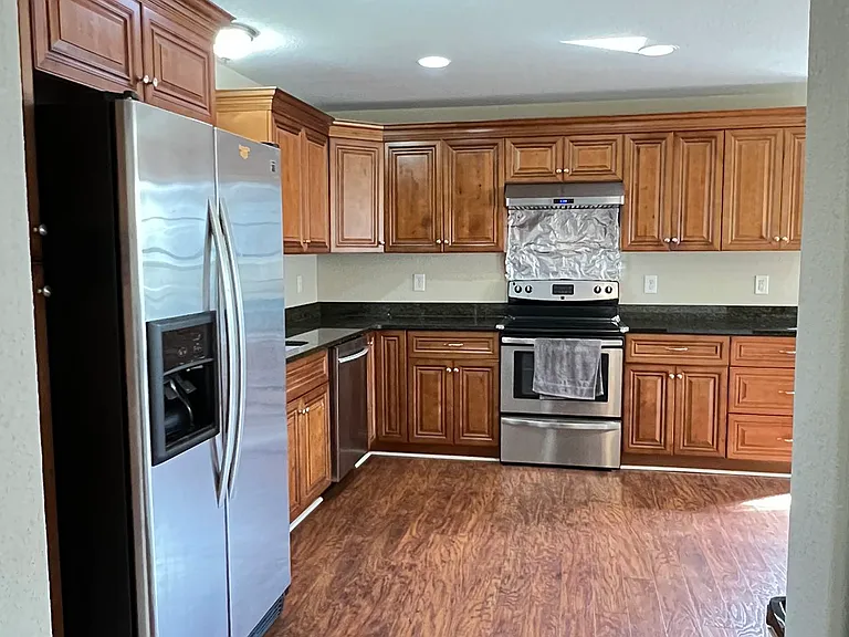 8202 Edwin Dr — Photo 7