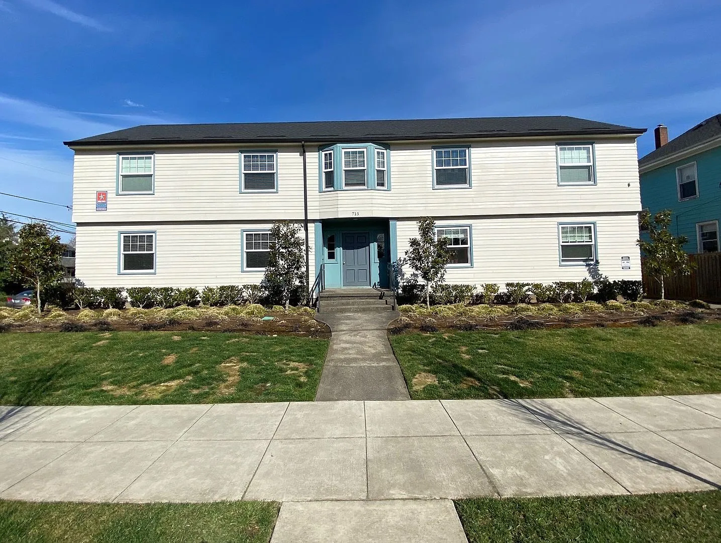 Large / Close-In 1 Bedroom w/Bonus Room! Hardwood Floor, Private Storage, Washer/Dryer & Pet Frie... — Photo 1