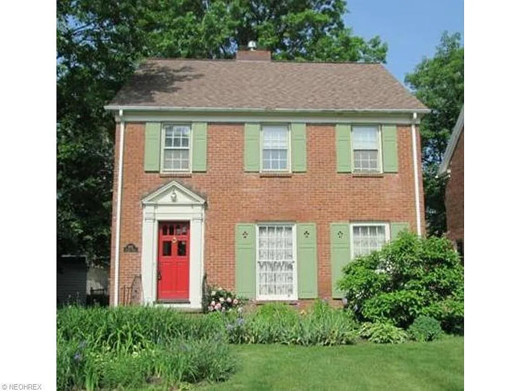 2412 Eardley Rd photo 1