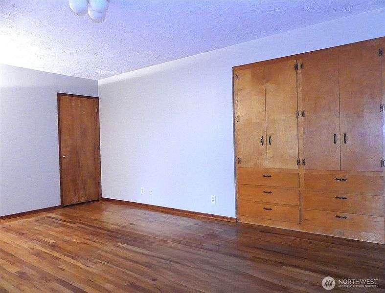 2nd image of 2320 E 25th Street