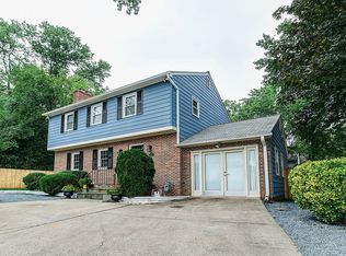 879 N Harrison St, Arlington, VA 22205