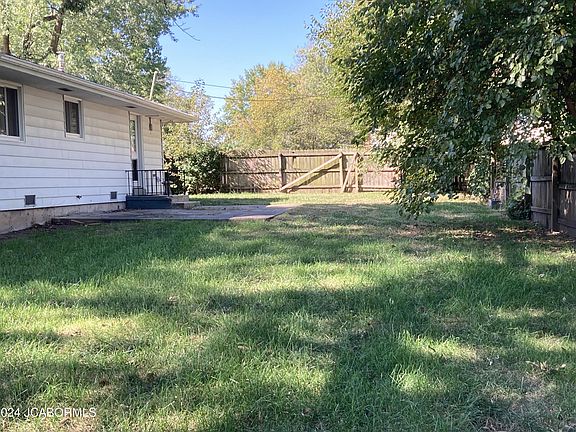 5th image of 500 Parkview Dr
