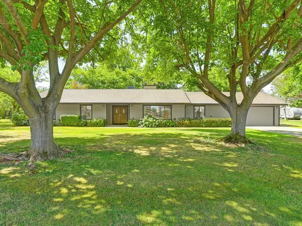 8798 Caselman Rd, Sacramento, CA 95828