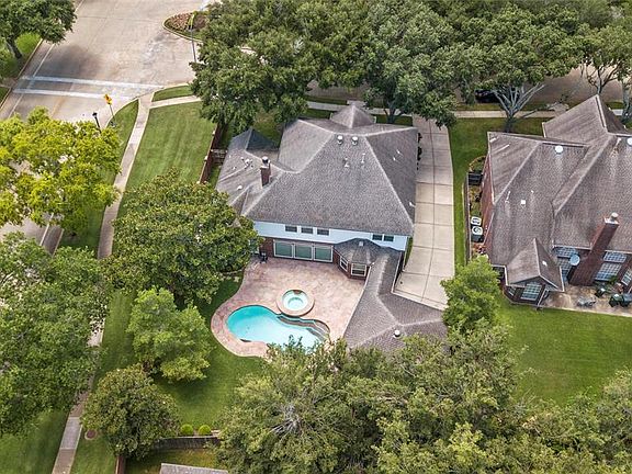 3rd image of 4123 Meadow Edge Drive