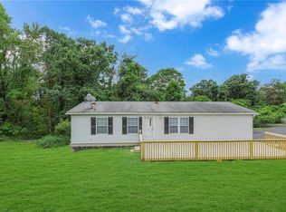 353 Pleasant Dr, Aliquippa, PA 15001