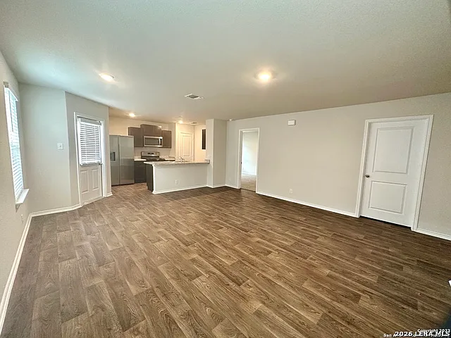 3 bed, 2.0 bath, 1170 sqft, $1,700 — Photo 3