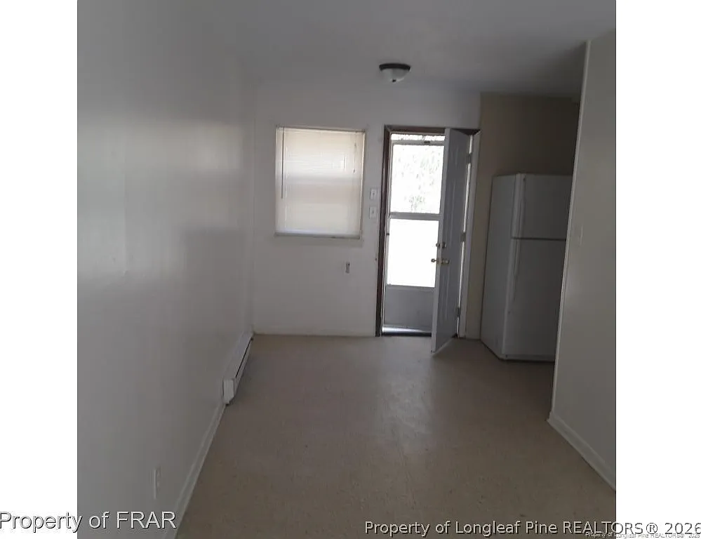 2 bed, 1.0 bath, 1100 sqft, $850 — Photo 3