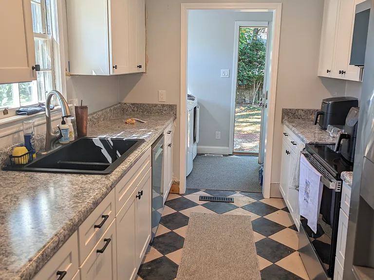 957 Beverly Dr — Photo 7