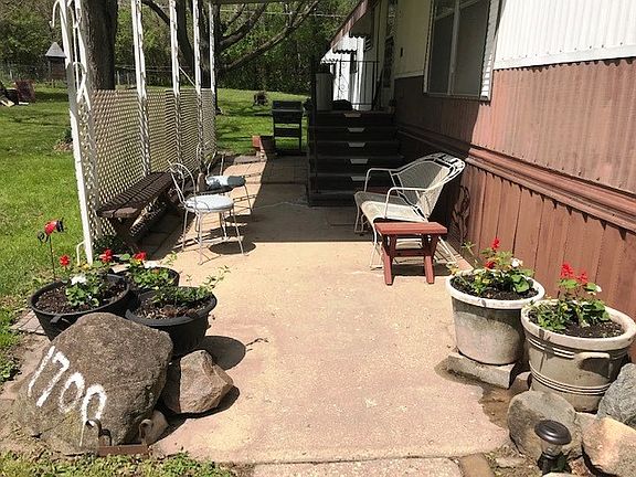 2nd image of 1700 Ross Ln