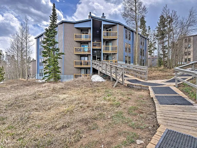 2400 Lodgepole Ct — Photo 10