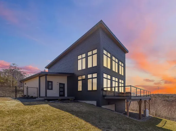 105 Janda Cres, Halifax, NS B3Z 4R8