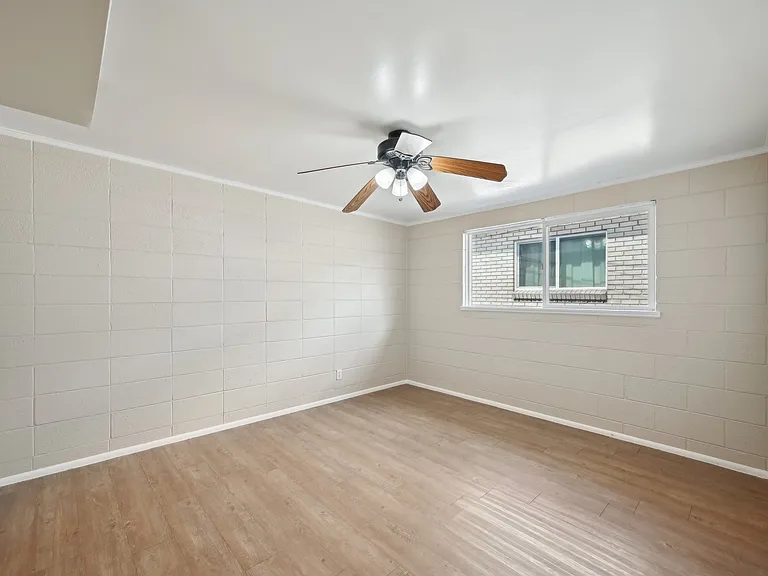 2180 S Lake St #8 — Photo 8