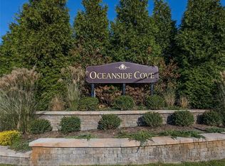 100 Daly Blvd APT 1402, Oceanside, NY