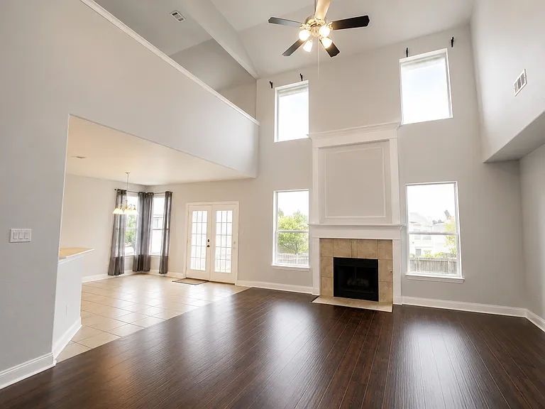 3500 Delaney Dr — Photo 4