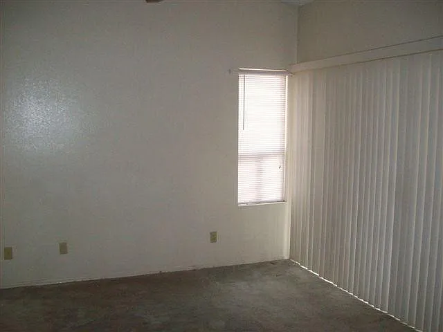 3122 E Topeka Dr — Photo 6