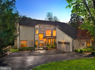 1136 Springmont Cir, Bryn Mawr, PA 19010