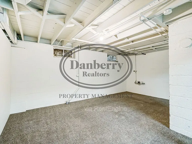 347 Darrow Ave — Photo 28