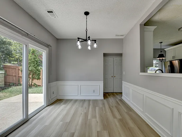 6125 Pattingham Dr — Photo 9