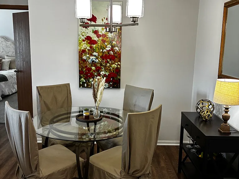 Chantry Village Apartments — Photo 17