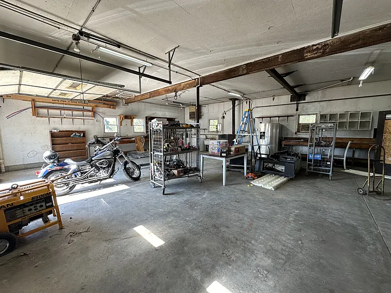 6131 N 450 W — Photo 24