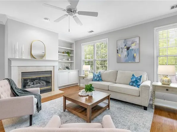 1111 Waters Edge Trl, Roswell, GA 30075