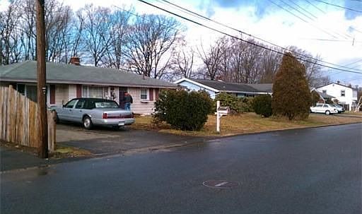 2nd image of 142 Elsie Rd