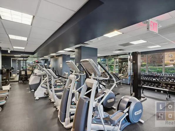 575 Grand Street image 21 of 23