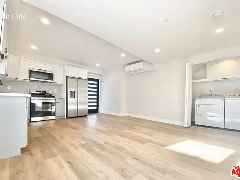 1726 Menlo Ave #3/4 — Photo 8