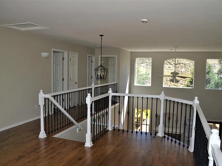 2466 W Sunset Dr — Photo 24