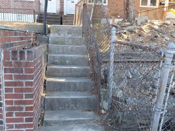 1096 Hopkins Ave #304, Glenolden, PA 19036