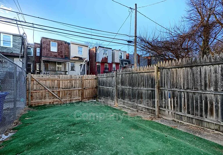 1616 N Fulton Ave — Photo 28
