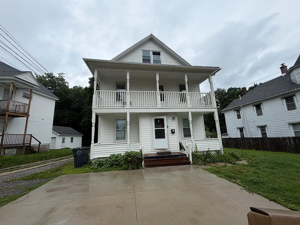 188 Hoffman St #2