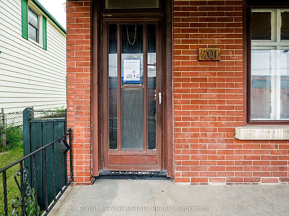 3rd image of 201 Christie St