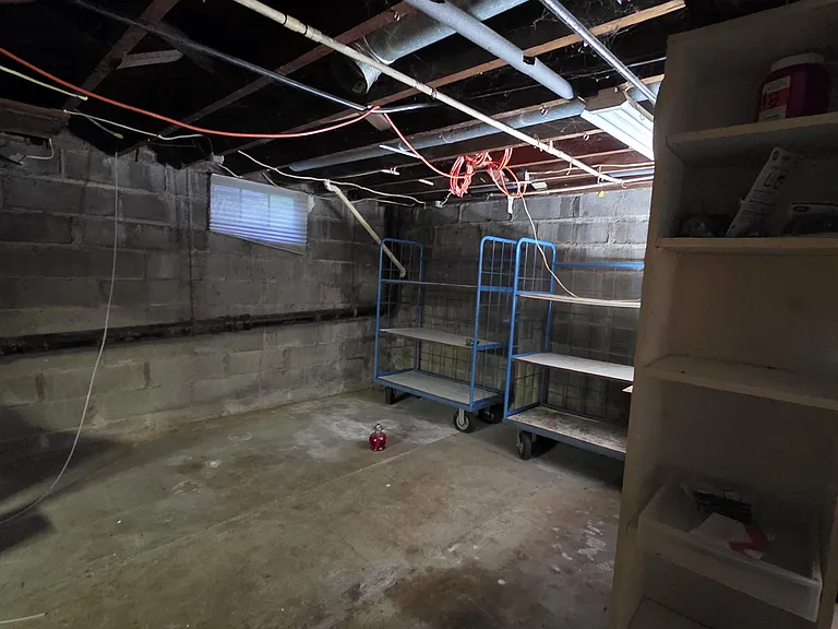 109 Edgett St — Photo 8