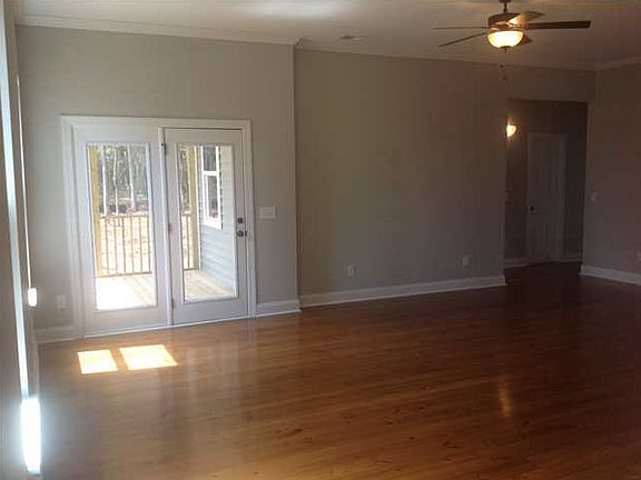 3rd image of 1862 Staffwood Dr