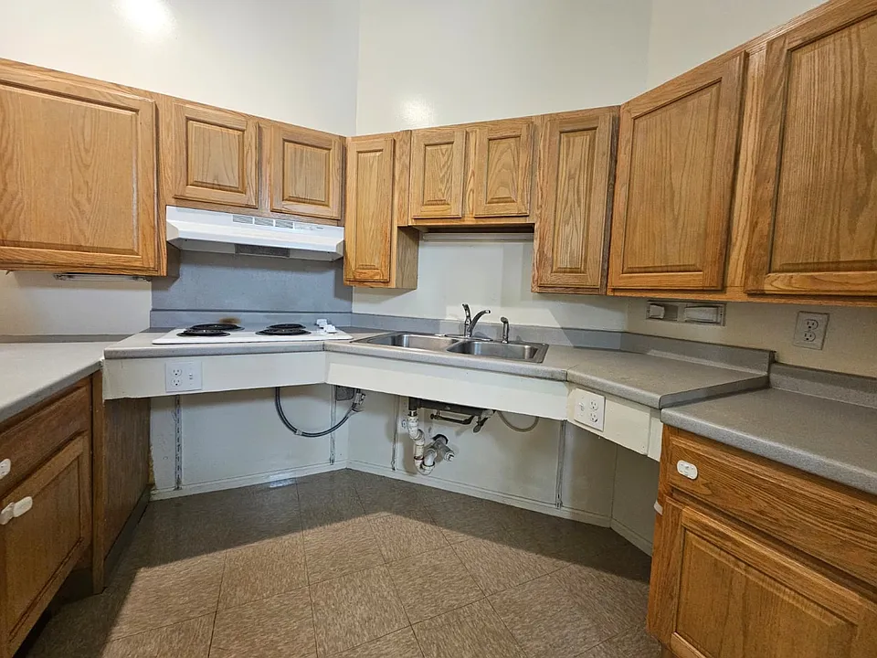 95 Moreland St #2