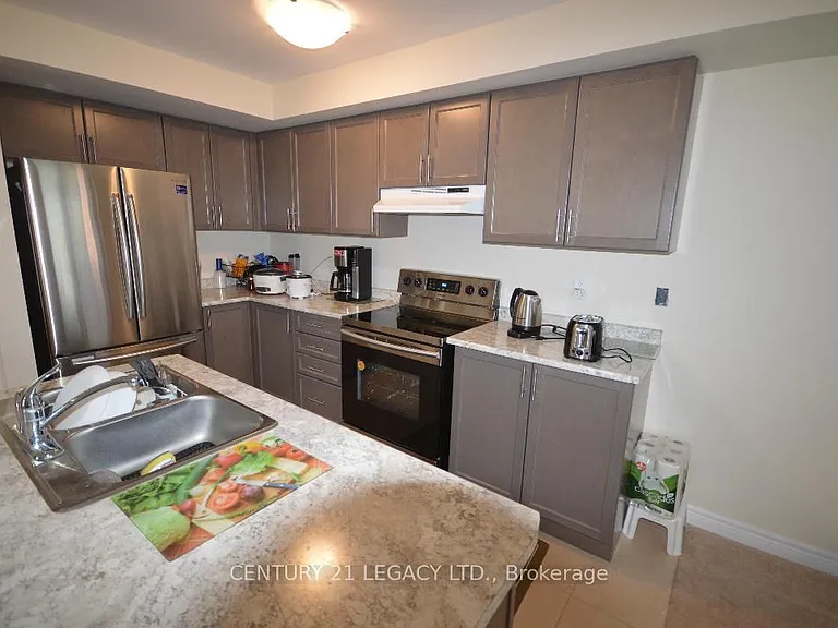 420 Linden Dr #2 — Photo 11