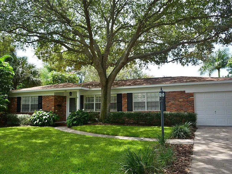 3012 W Fair Oaks Ave — Photo 1