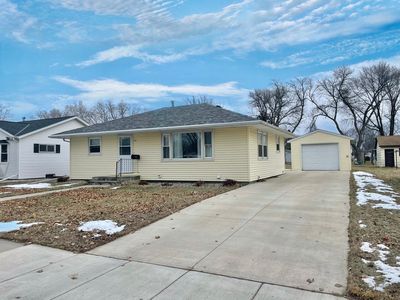 511 N Van Buren Ave, Springfield, MN, 56087